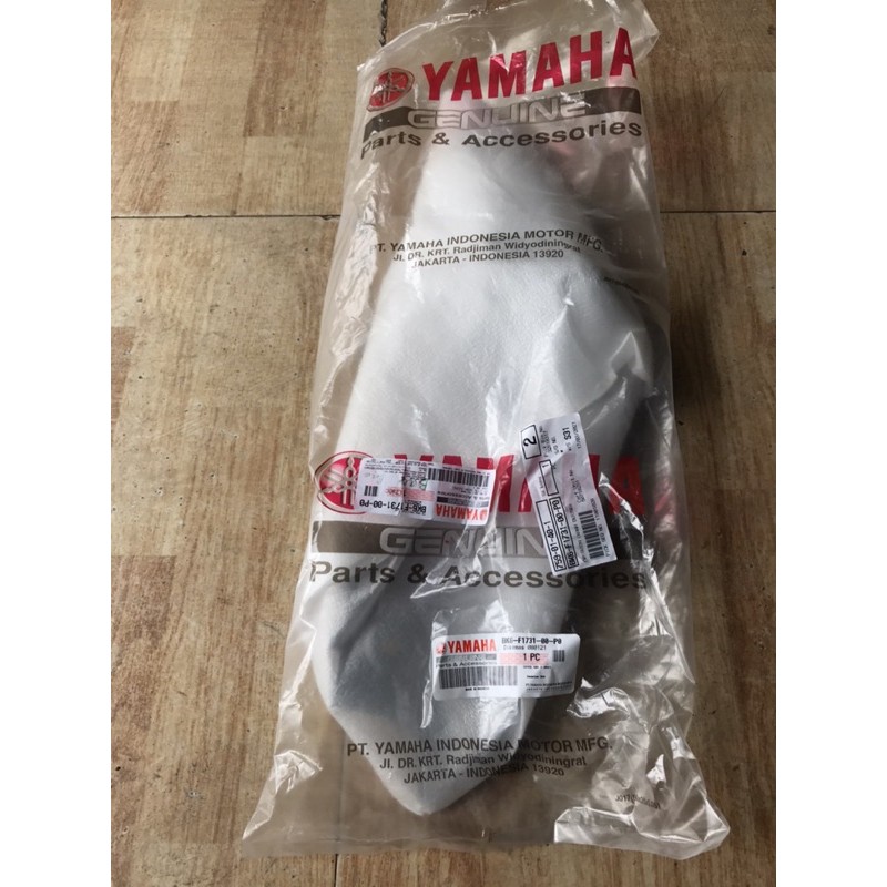 Ốp sườn sau trái bạc nhám R15v3 zin chính hãng