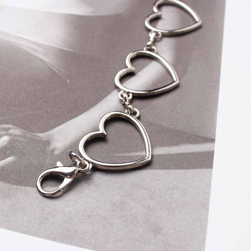 Thắt lưng phối dây xích phong cách thời trang đơn giản cho phái nữ