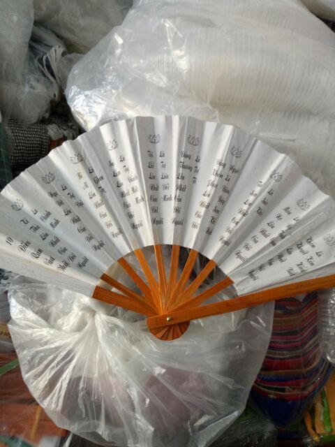 quạt giấy cầm tay | BigBuy360 - bigbuy360.vn