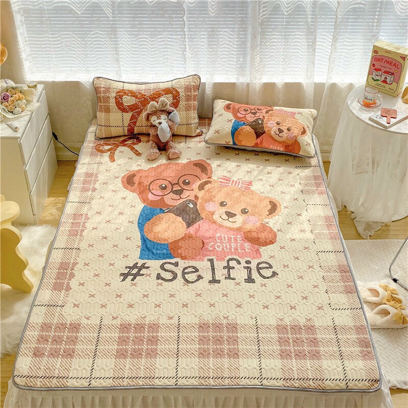 Chiếu cao su non 5D - Chiếu Điều Hòa họa tiết gấu selfie