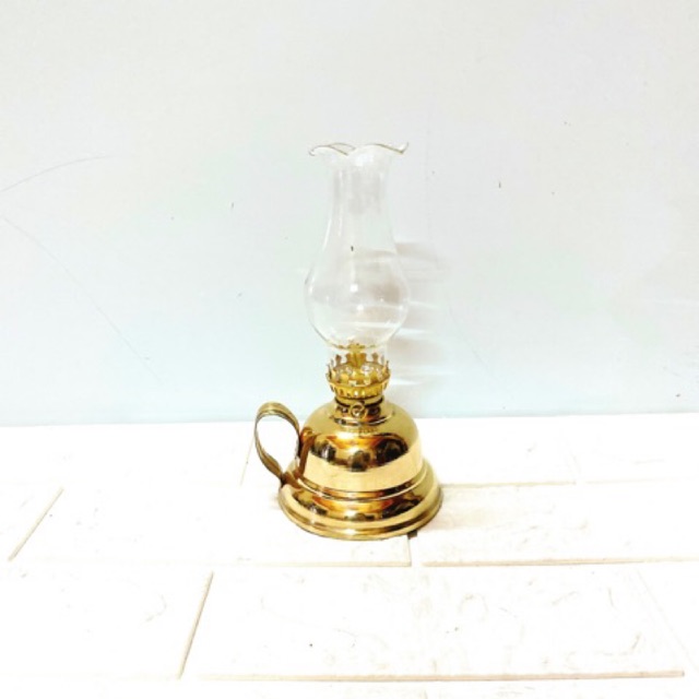 ĐỀN DẦU ĐỒNG CAO 20 CM CHẤT LIỆU BẰNG ĐỒNG NHÀ LÀM RA ĐƯỜNG NÉT TINH SẢO SẮC NÉT