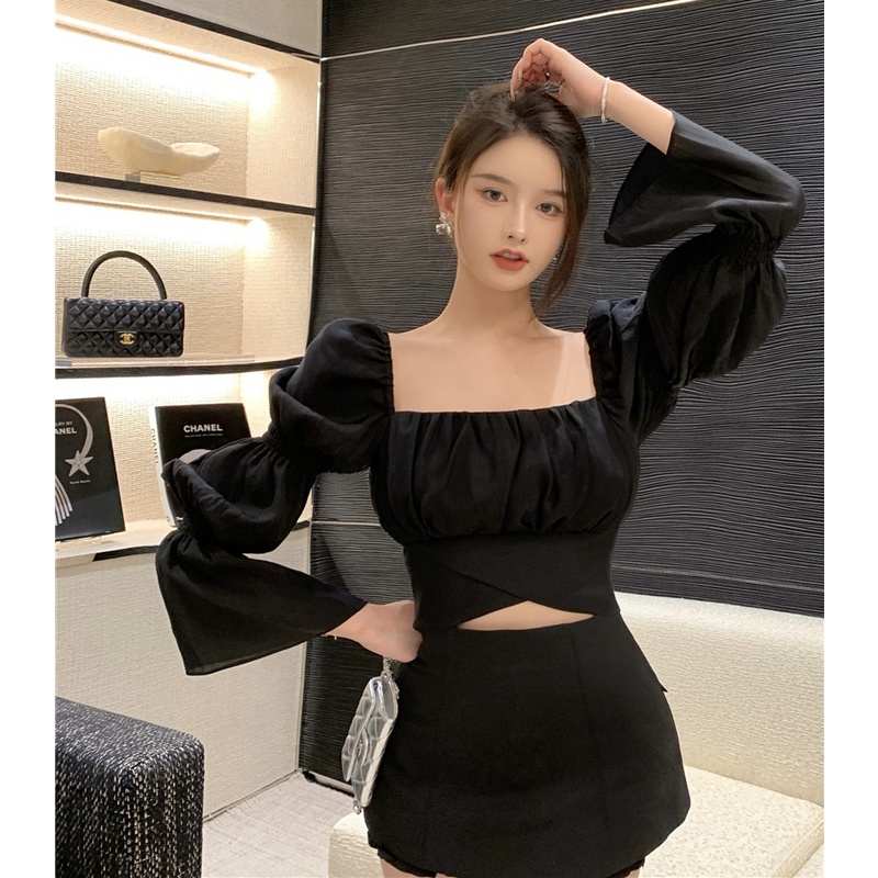 QKOOLE  Áo croptop Lệch Vai Tay Loe Màu Trơn Phong Cách Hàn Quốc Cho Nữ