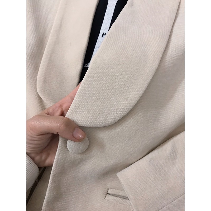 Áo blazer freesize màu kem Charmbytea