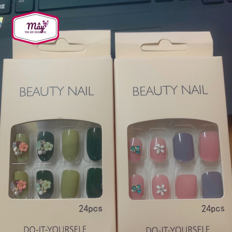 Set 24 móng tay giả đính charm hoa kèm đá lấp lánh móng ngắn đẹp thanh lịch CF