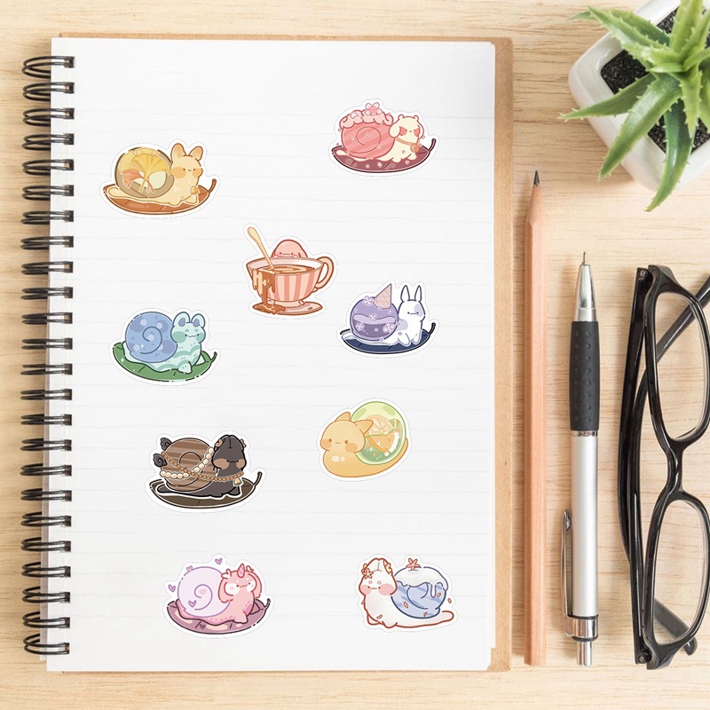 Bộ 50 Miếng Dán Chống Thấm Nước Họa Tiết Ốc Sên Hoạt Hình Dùng Trang Trí Vali / Laptop / Guitar