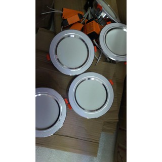 Đèn âm trần d90/7w/ 3 mầu. com bo 10 cái