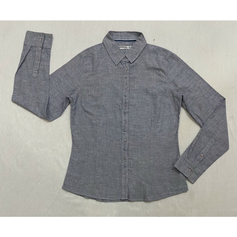 Áo sơ mi tay dài nẹp đôi màu xám Nino.maxx (Size M/ Dơ nhẹ ) - Thanh lý vnxk