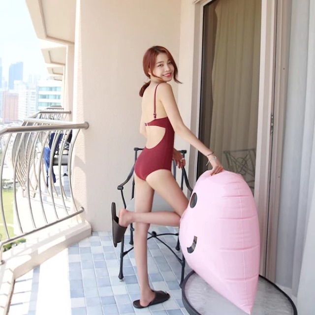 Bikini liền 2 dây cúp ngực hot hit quảng châu | BigBuy360 - bigbuy360.vn