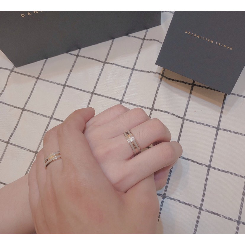 Nhẫn Thép Titan Mạ Vàng Hồng 18K In Chữ Chống Mồ Hôi
