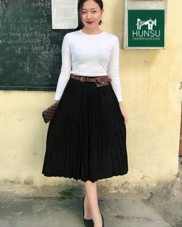 Chân váy da lộn kèm belt da
