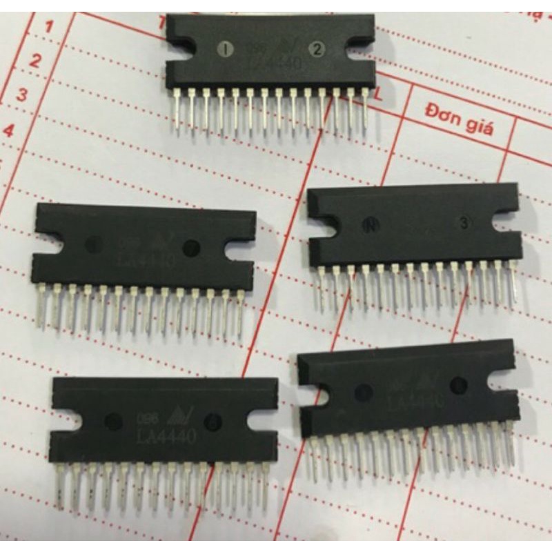 5 con ic LA4440