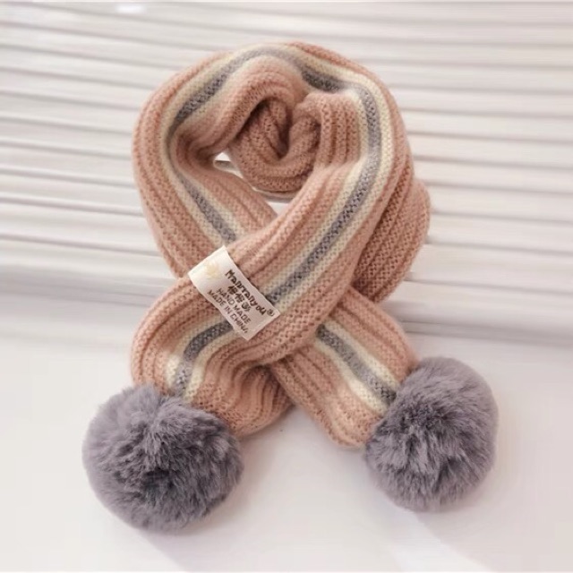 Khăn len đan tay màu sắc kiểu đang mới nhất mùa thu đông 2018.
