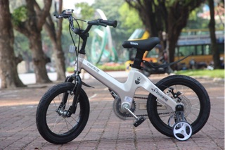 Xe Đạp Trẻ Em Space Baby