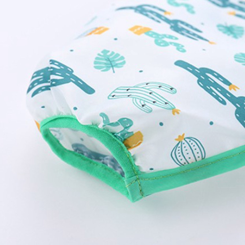 Yếm ăn dài tay chống thấm nước tiện dụng cho trẻ nhỏ