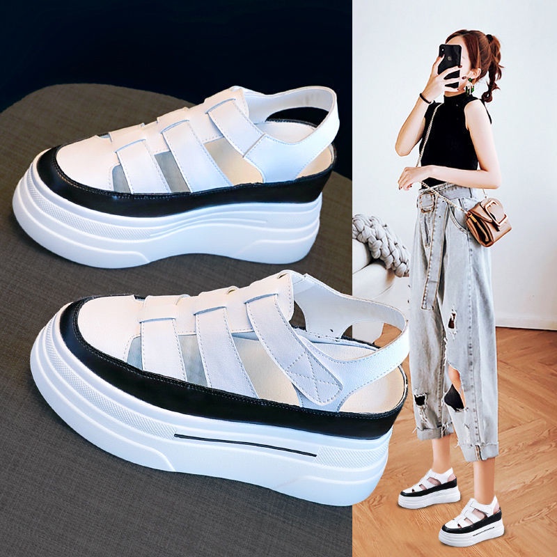 🎀COOL A Xăng đan Thể Thao Đế Dày Hở Mũi Màu Trắng Thời Trang Mùa Hè Hàng Mới Dành Cho Bạn Nữ Thi thể thao Baoto nữ San bằng rỗng Roman Gót chân Sàn dày