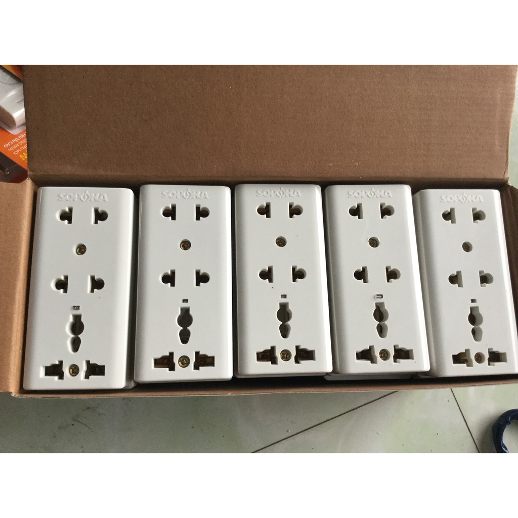 Ổ cắm 3 E15 chống cháy sopoka