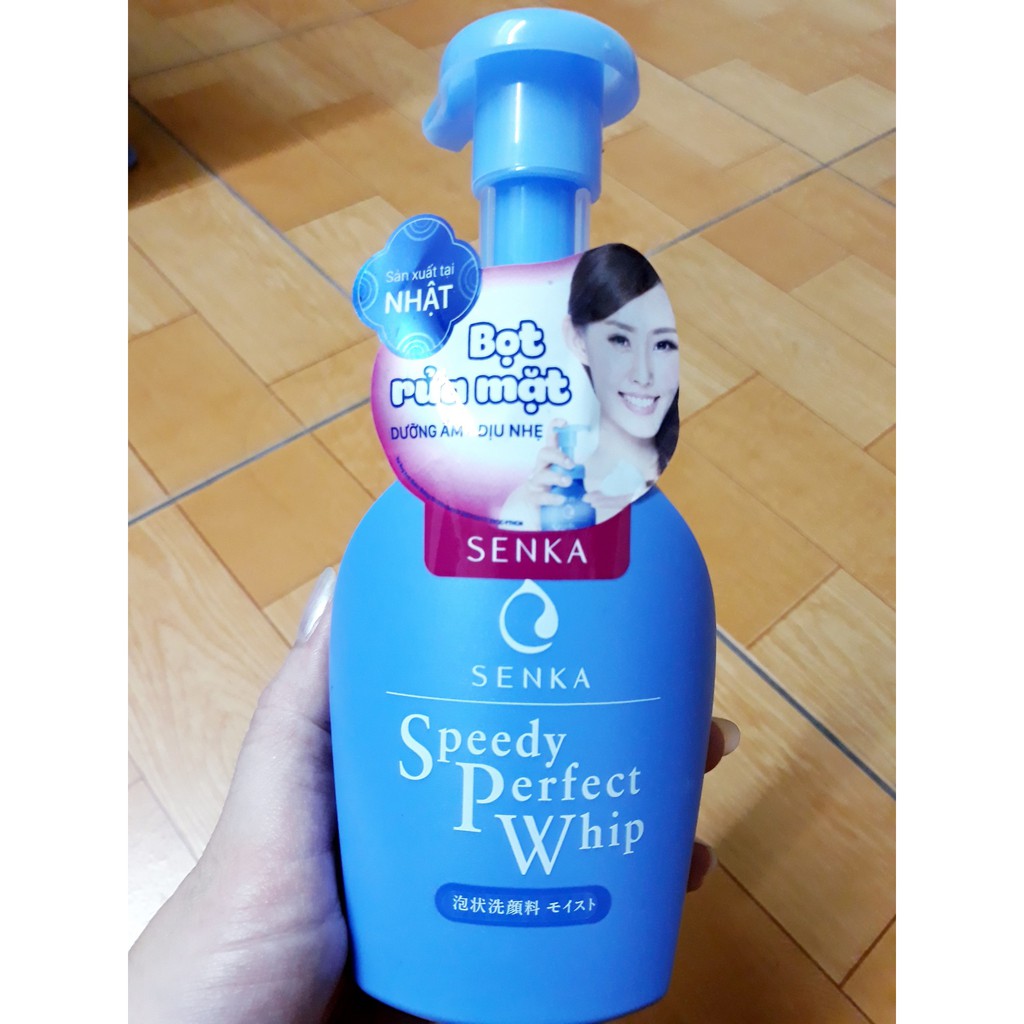 Sữa Rửa Mặt Tự Tạo Bọt Senka Speedy Perfect Whip 150ml