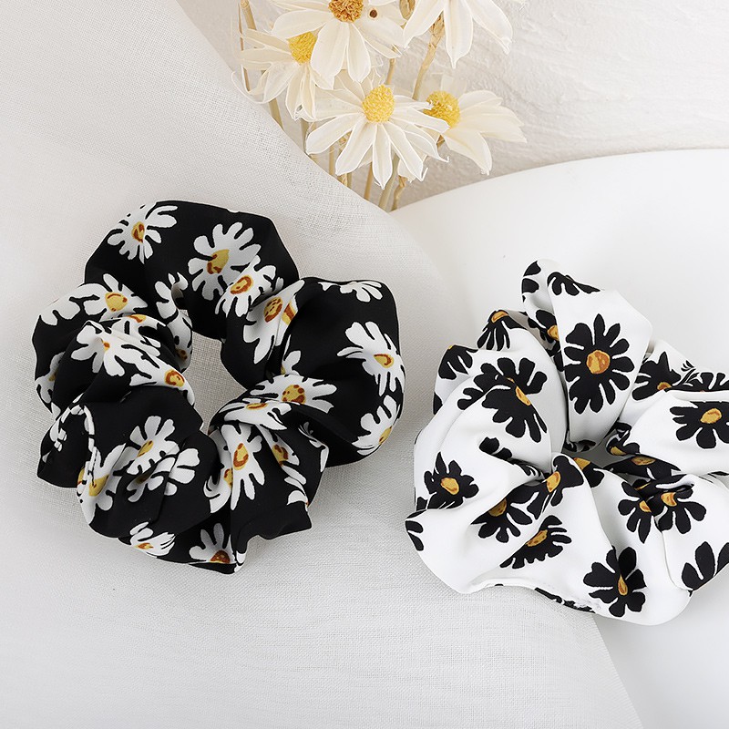 [Mã FASHIONCB232 hoàn tối đa 15K xu đơn 50K] INS Cúc Scrunchies Dây Buộc Tóc Hoa | WebRaoVat - webraovat.net.vn