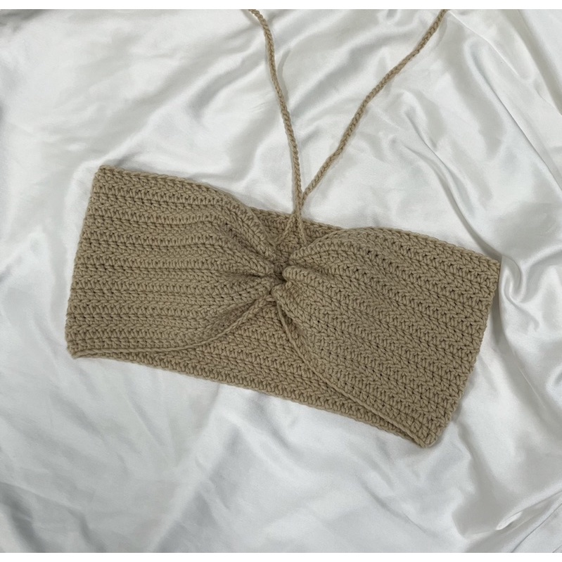 Áo móc len chéo dây trước