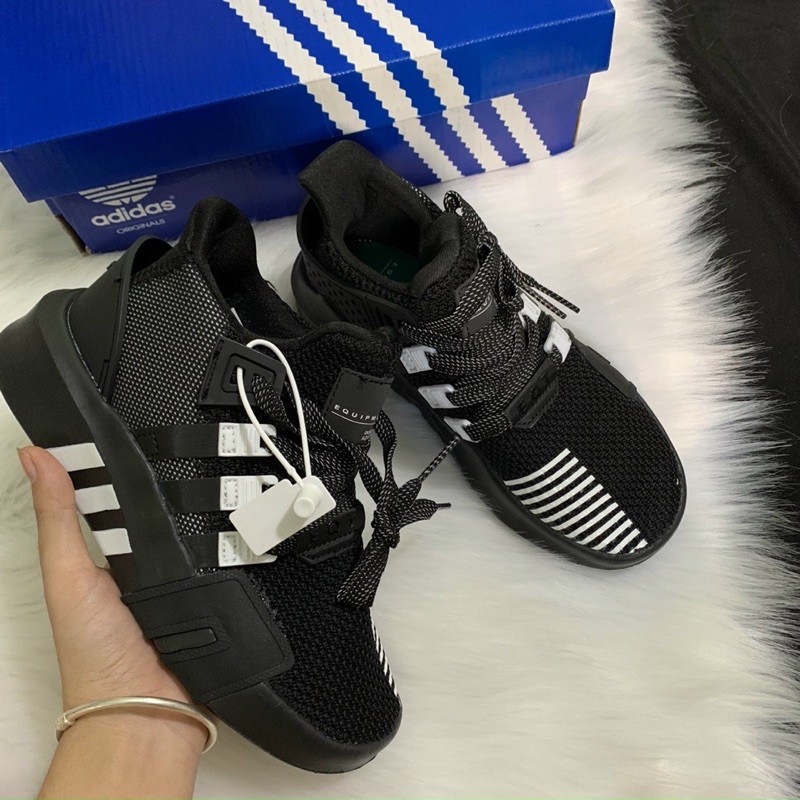 Giày thể thao eqt phản quang đen GIẢM GIÁ 20 % ! .
