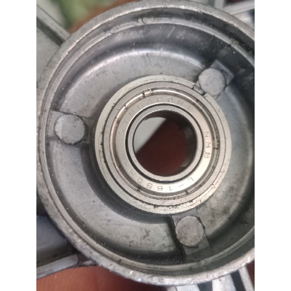 Nắp nhôm có gắn sẵn bạc đạn 688 hoặc 1680