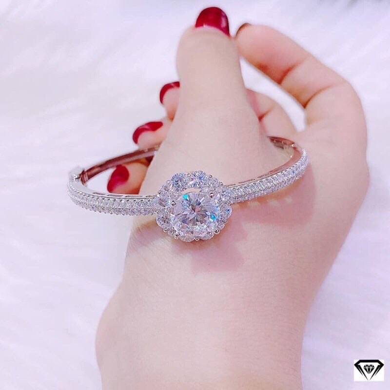 𝗩𝗼̀𝗻𝗴 𝘁𝗮𝘆 nữ xi bạch kim lắc tay gắn đá siêu sáng giá sỉ Kami khoá bấm đủ size VB89