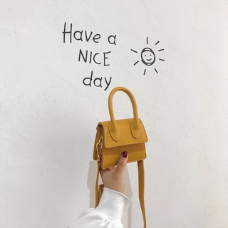 Túi đeo chéo mini nữ da trơn Vh76 MN01