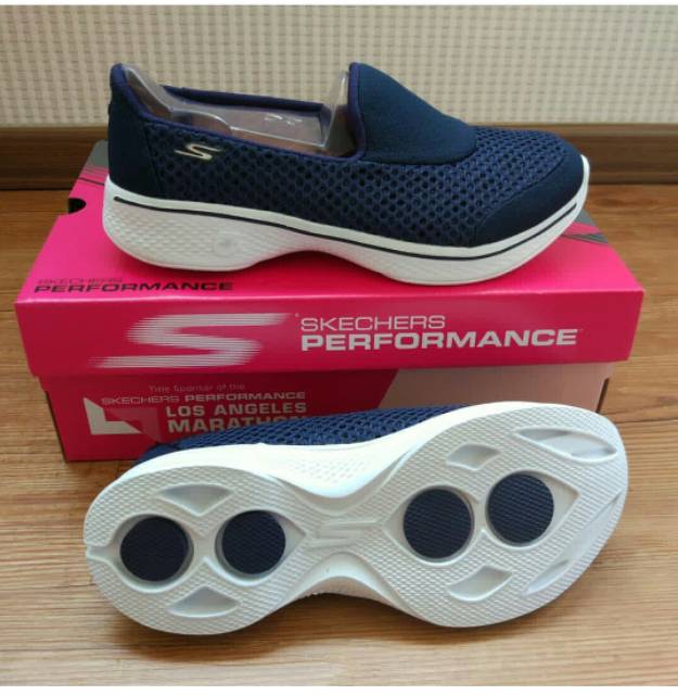 Skechers Giày Thể Thao Skechers Go Walk 4 Kindle + Hộp Cho Nữ