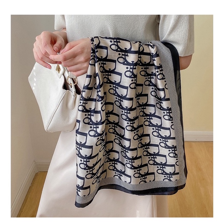 Khăn vuông 90x90cm.