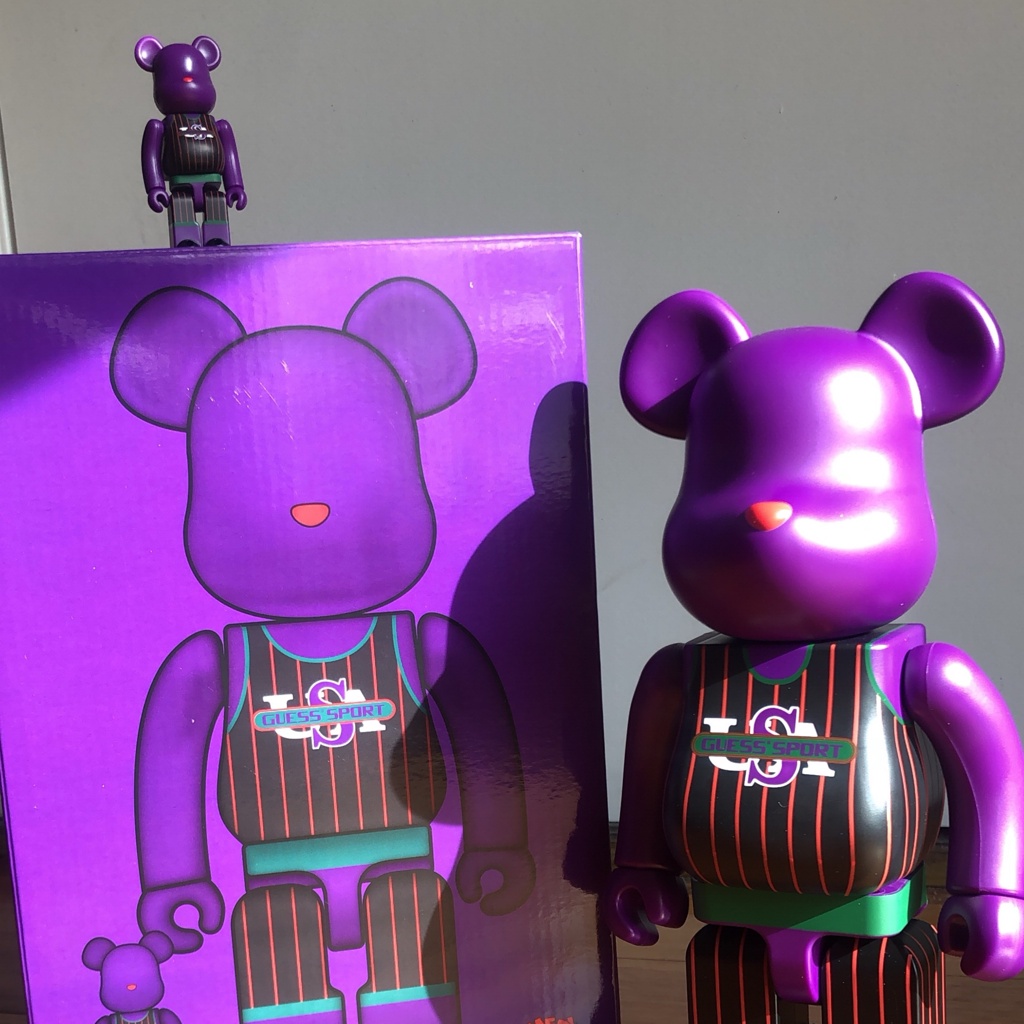 Mô hình trưng bày decor Bearbrick Guess Sport Jersey 100% &amp; 400% Purple
