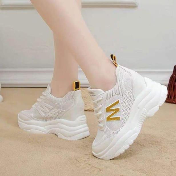 [Chính Hãng] Giầy nữ 😍 [FreeShip Từ 99k]GIÀY SNEAKERS NỮ ĐỘN ĐẾ /GIÀY THỂ THAO TRẮNG CHỮ M mở New