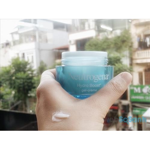 KEM DƯỠNG ẨM NEUTROGENA HYDRO BOOST WATER GEL 15G (SẴN)