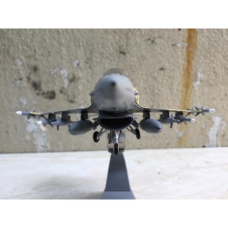Mô hình máy bay F-16EF 1:72