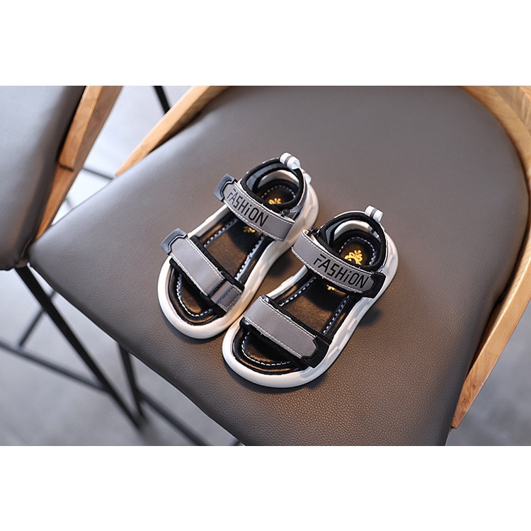 Dép sandal Fashion quai ngang cho bé trai bé gái, dép sandal quai dán siêu nhẹ chống trơn trượt M301