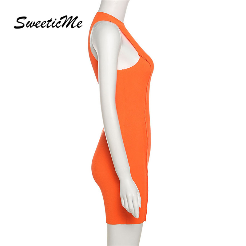 Đầm Sát Nách Cổ Tròn Hợp Thời Trang