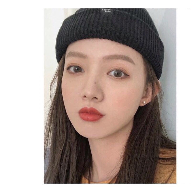 NỤ VUÔNG BẠC CỰC XINH BẠC TA