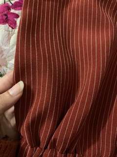 Jum sơ mi lệch vai