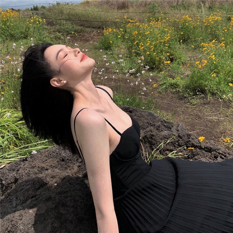 JULIA DRESS SIÊU PHẦM ĐẦM HAI DÂY ĐEN CUP NGỰC