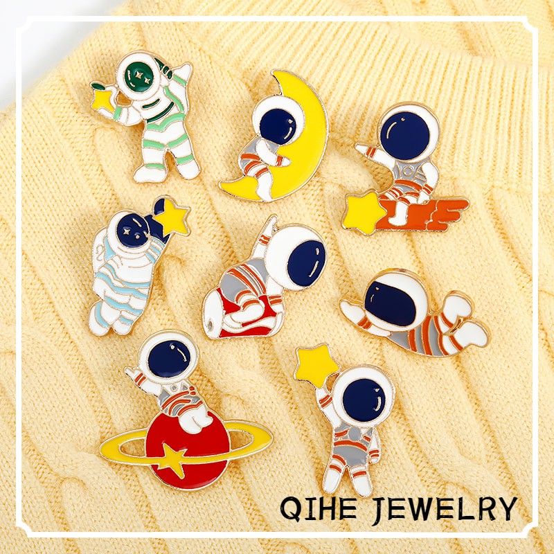 Ghim cài áo QIHE JEWELRY hình phi hành gia mặt trăng ngôi sao dành cho trẻ em
