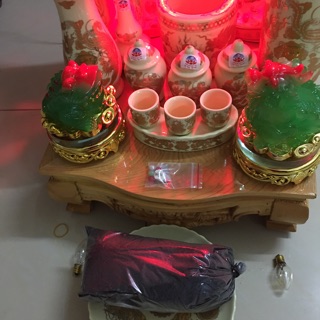 ( Hải Phát ) Bộ Đồ Sứ Cho Bàn Thờ Thần Tài