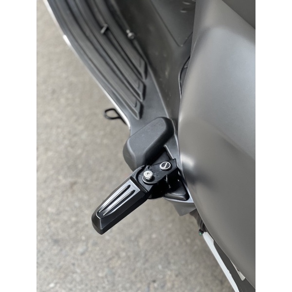 GÁC CHÂN TỰ ĐỘNG VESPA BH 6 THÁNG
