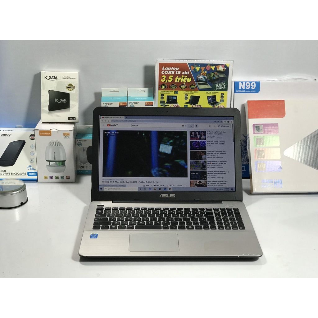 Laptop cũ Asus X555
