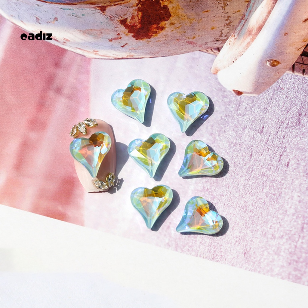 Bộ Phụ Kiện Đính Đá Trang Trí Móng Tay Hình Trái Tim Nhiều Màu Chống Rơi