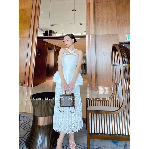 Chân váy ren dập li