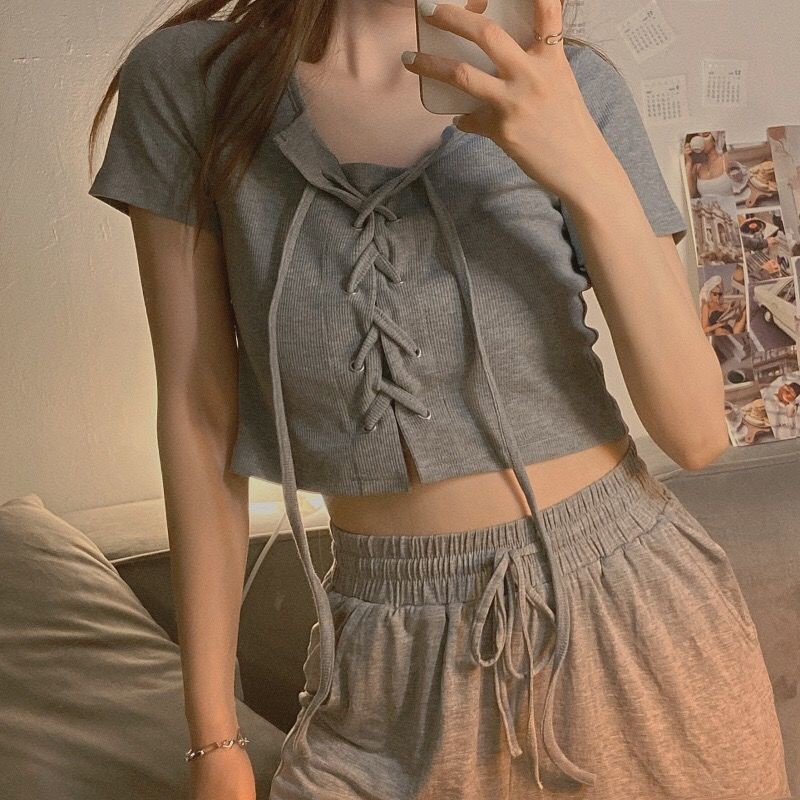T-shirt women's summer clothing Korean style hot girls niche short sleeve popular online ins short navel sexy top fashion
