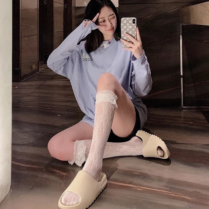 Dép nhựa trơn, có logo