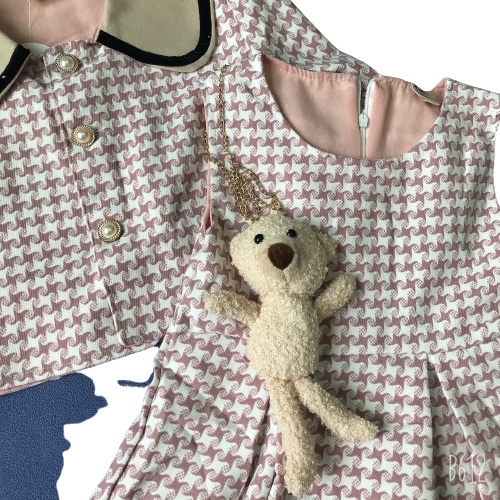 Set váy và áo khoác dạ kèm túi đeo gấu cho bé gái XHN769