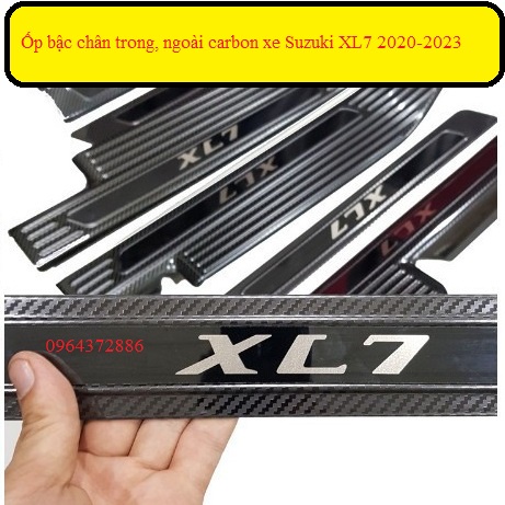 Ốp bậc cửa, nẹp bước chân trong, ngoài xe Suzuki XL7 2020-2023 mẫu Carbon cao cấp