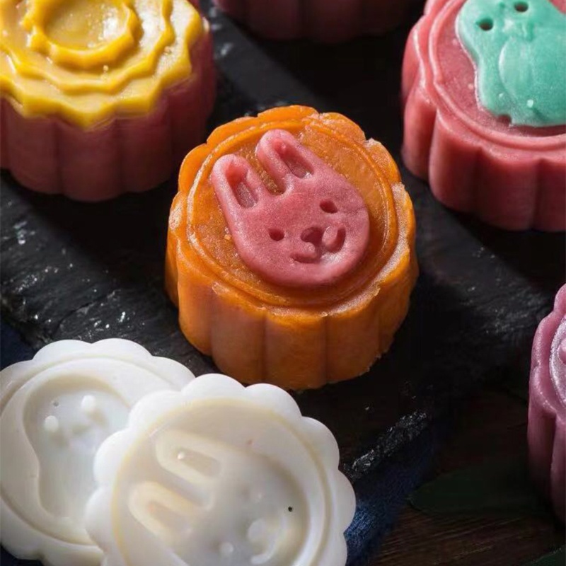 6 Khuôn nhựa làm bánh trung thu hình động vật 50g kèm 1 dụng cụ ấn