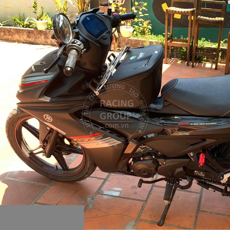 Pát gắn thùng giữa Givi Exciter 155, Ex 155, Y16ZR chất liệu kim loại cao cấp chính hãng